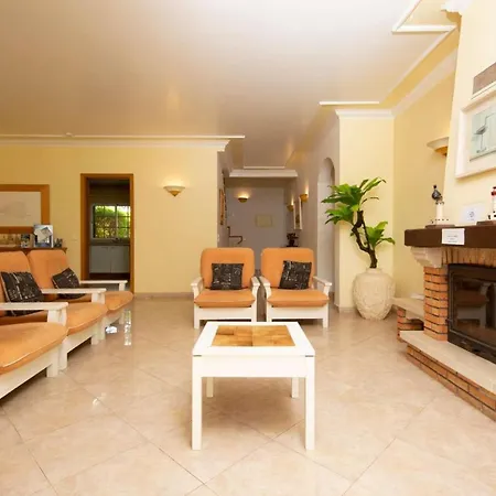 Jardin Villa *