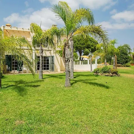 וילה Jardin